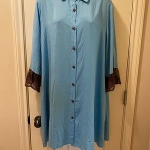 Boutique XL/2XL Ladies shirt - perfect with leggings